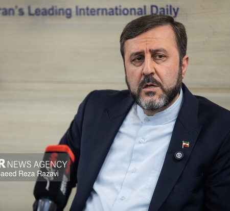 ایران مسیر جنوبی تنگه هرمز را حتی برای یک ساعت به رسمیت نمی‌شناسد
