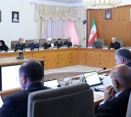 تنش‌های درون‌دولتی بر سر هلدینگ خلیج فارس؛ هشدار عارف به برخی وزرا