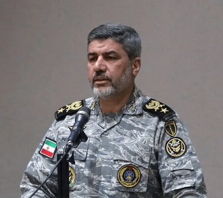 سخنگوی ارتش: آمریکا نمی‌تواند تنگه هرمز را باز کند