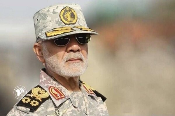 بازدید سرلشکر عبداللهی از یک سایت‌ تولید زیرزمینی موشک