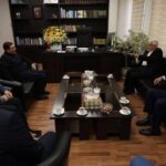 دیدار عارف با معاونان اول دولت‌های گذشته به مناسبت هفته دولت