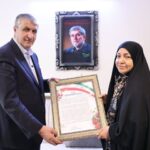دیدار معاون رییس‌جمهور با خانواده شهید «فریدون عباسی»