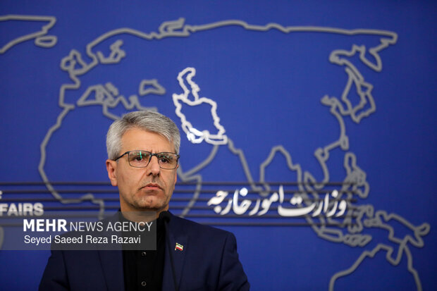 بقایی: ضربات دفاعی ایران منحصرا علیه اهداف نظامی بوده است