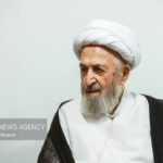 معاون اول رئیس‌جمهور با آیت‌الله سبحانی دیدار و گفتگو کرد