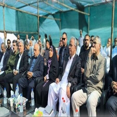 وزیر راه ۲۸۱ کیلومتر بزرگراه و راه اصلی را در سیستان و بلوچستان افتتاح کرد