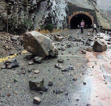 پلیس راه هشدار داد: احتمال ریزش سنگ و رانش زمین در جاده‌های شمال