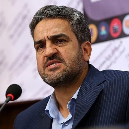 بخشی: مسئله اقتصاد ایران با تغییر مدیران حل نمی‌شود